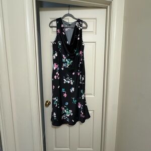 Ava & Viv Black Floral Midi Dress